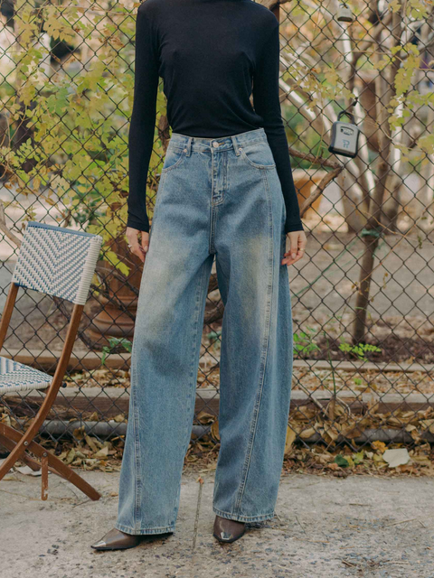 Lior Barrel Leg Jeans
