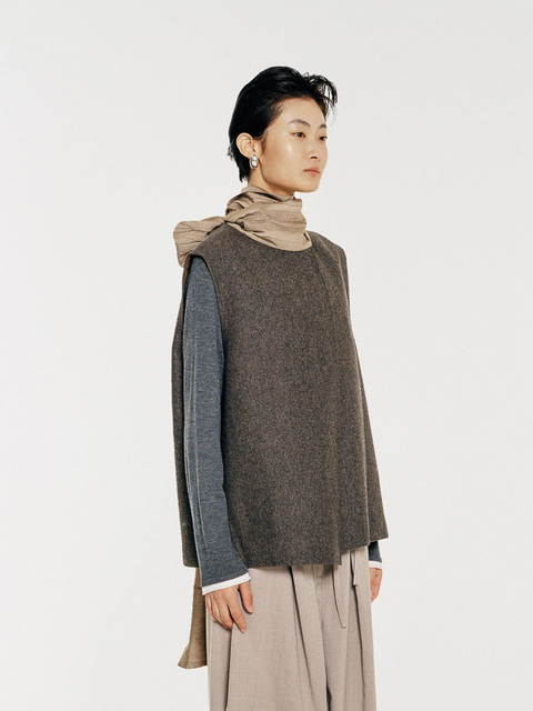 August Wool Vest with Scarf Dark Brown