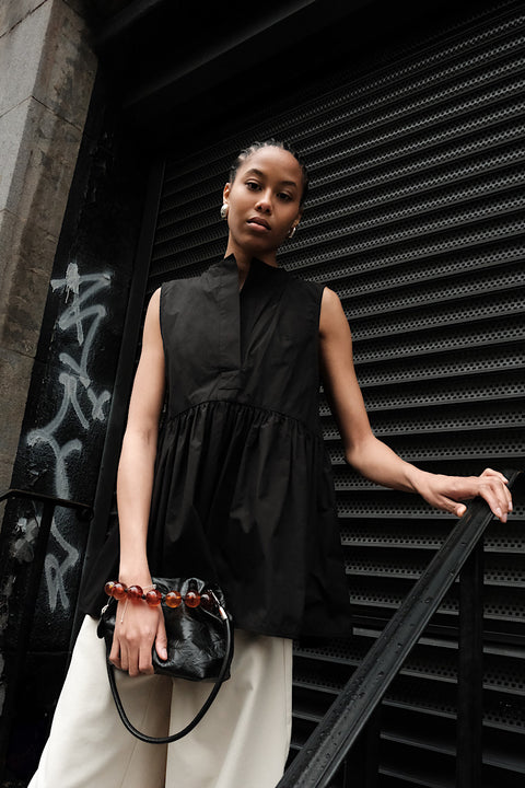 CZ25016 Black V-Neck Sleeveless Shirt